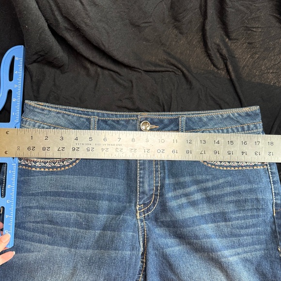 Blu Stitch womens jean shorts size 14 embroidered pockets - Picture 6 of 11